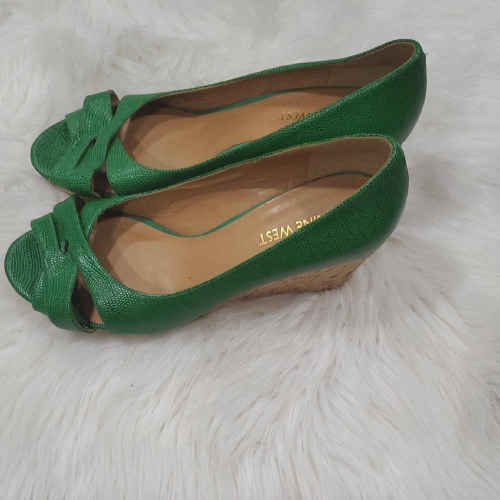 Nine West Emerald Green Peep Toe Wedge Heels - Picture 11 of 11